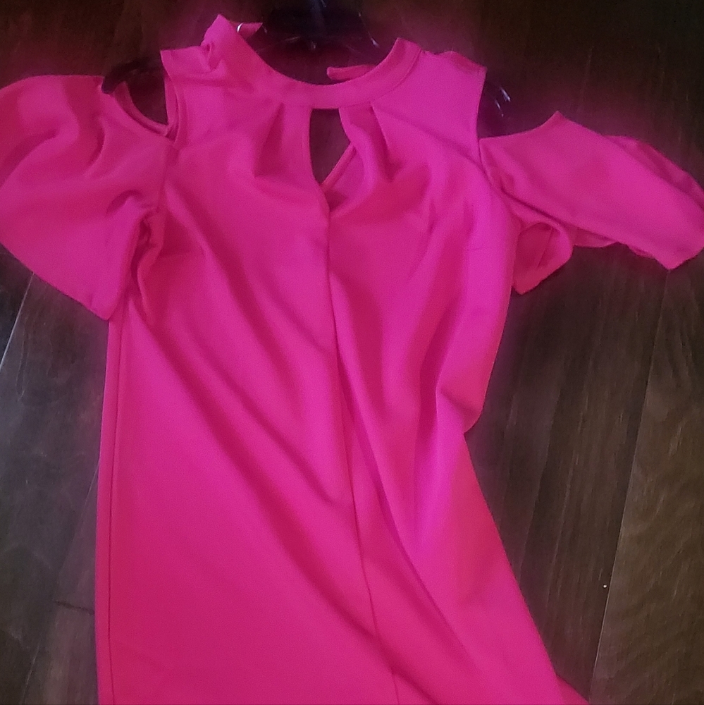 Venus pink cold shoulder dress.  Size Small